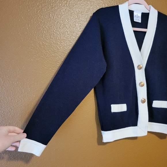 Vintage Coastal Sweater - Picture 6 of 11